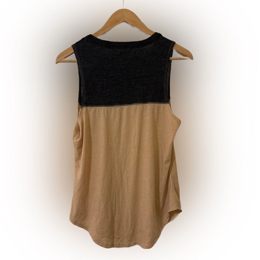 Chaser Color Block Pocket Tank - Picture 2 of 3